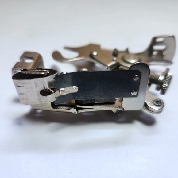 Singer Ruffler Foot Attachment 86742 For Singer Sewing Machine Low Shank - Picture 5 of 8